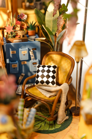 Booknook DIY Craft Kit: Garden House